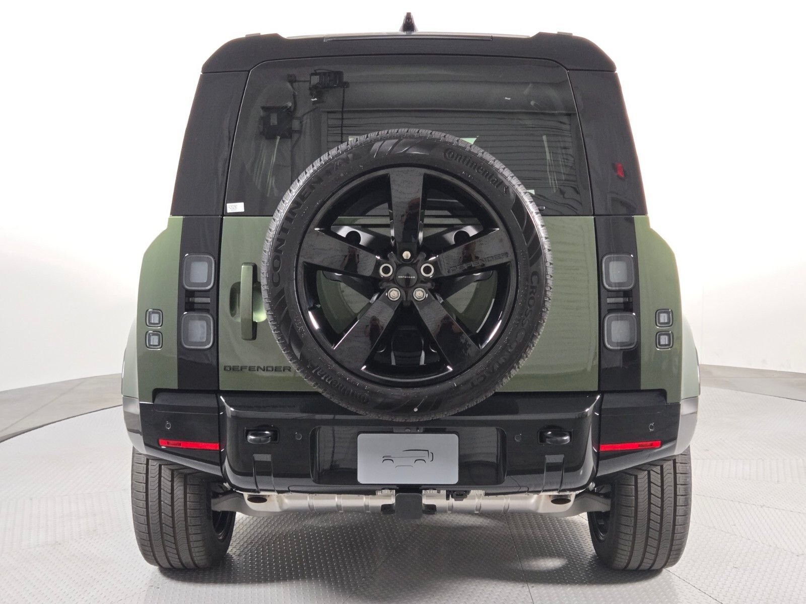 New 2026 Woolstone Green Land Rover X-Dynamic SE image 7