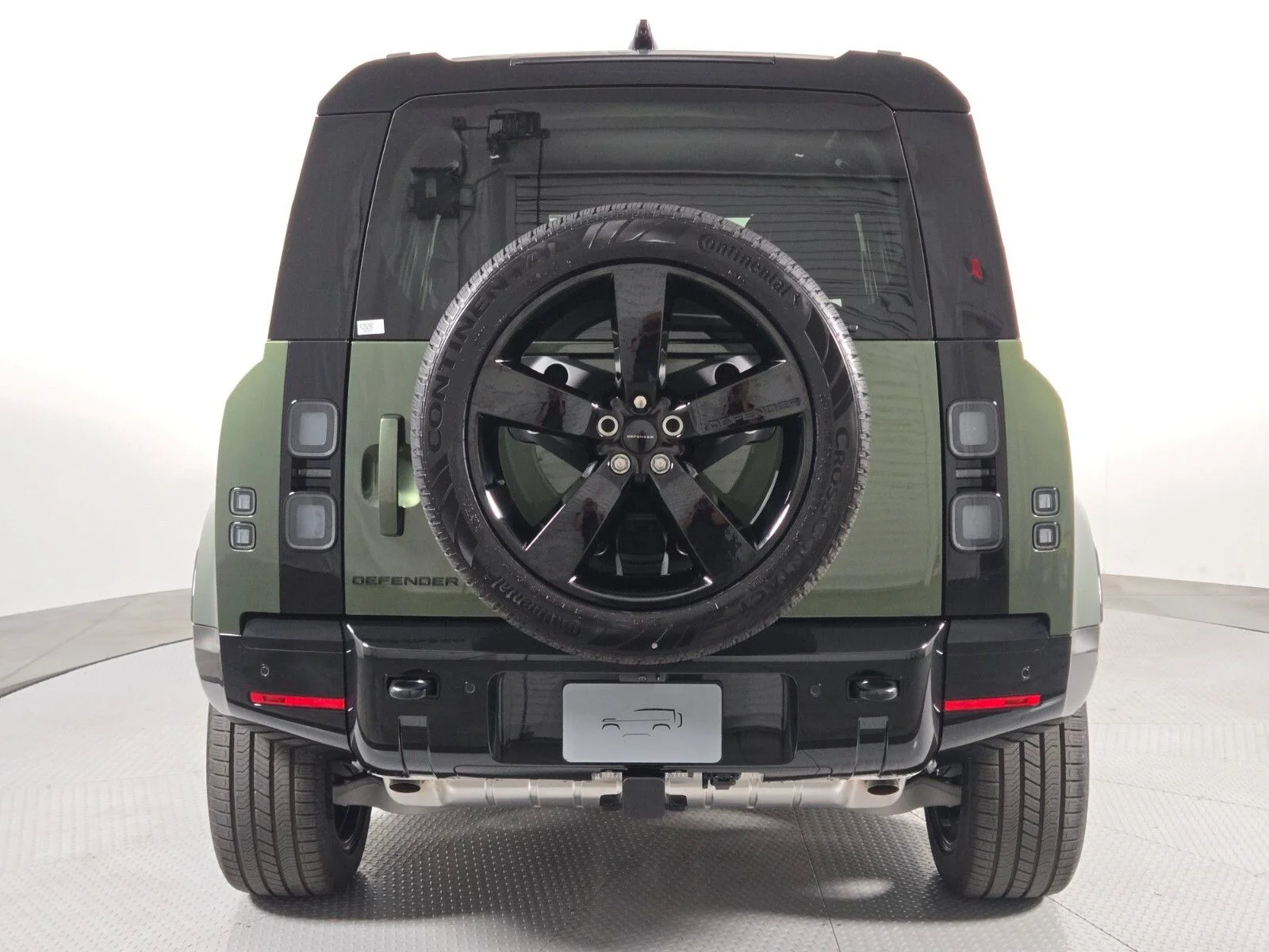 New 2026 Woolstone Green Land Rover X-Dynamic SE image 7