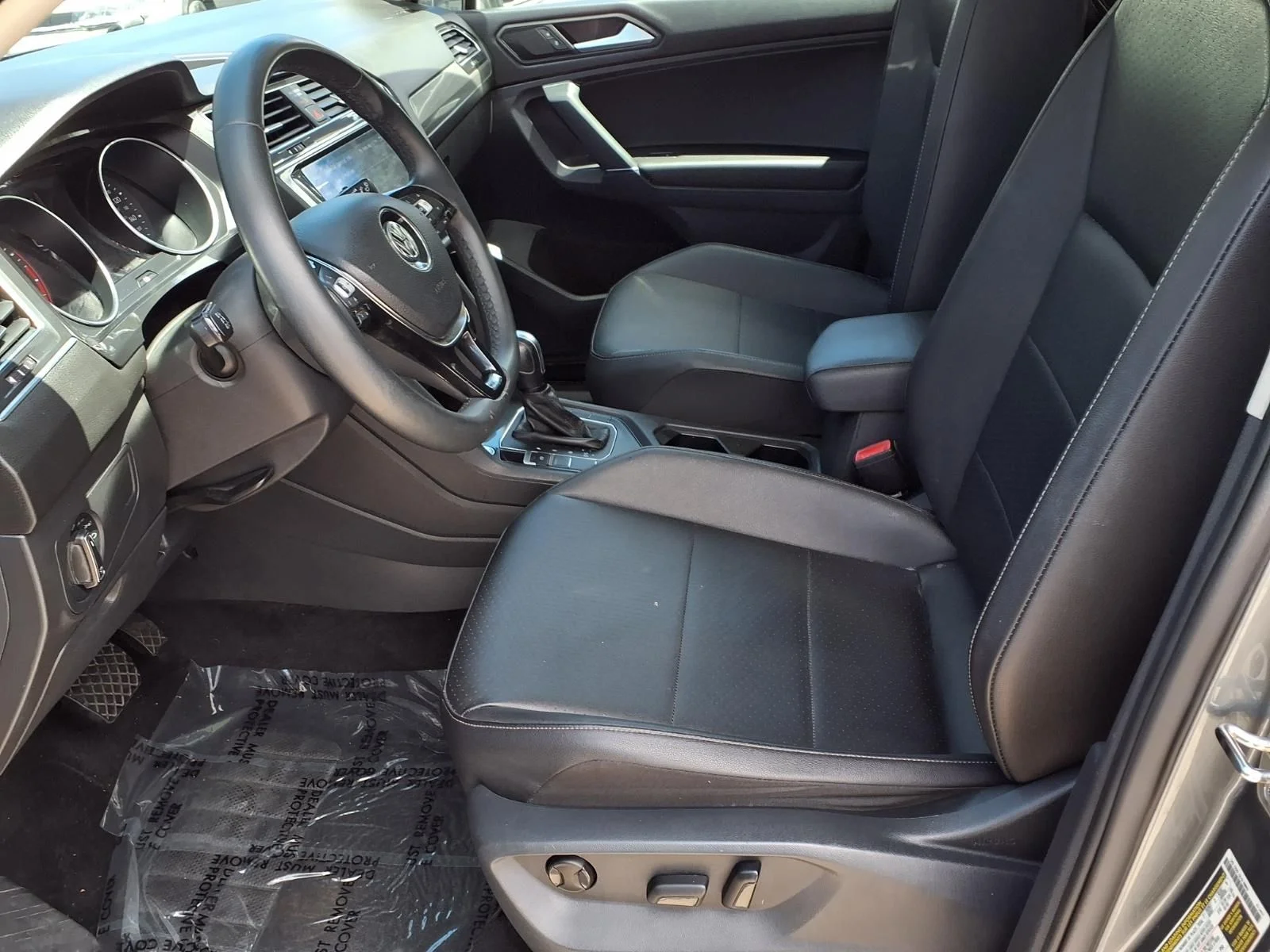 Used 2020 Gray Volkswagen 2.0T SE image 15