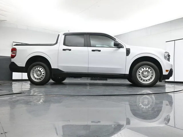 Used 2024 White Ford XL image 32