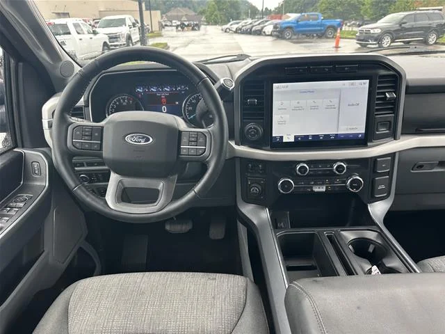 Used 2022 Agate Black Metallic Ford XLT image 26