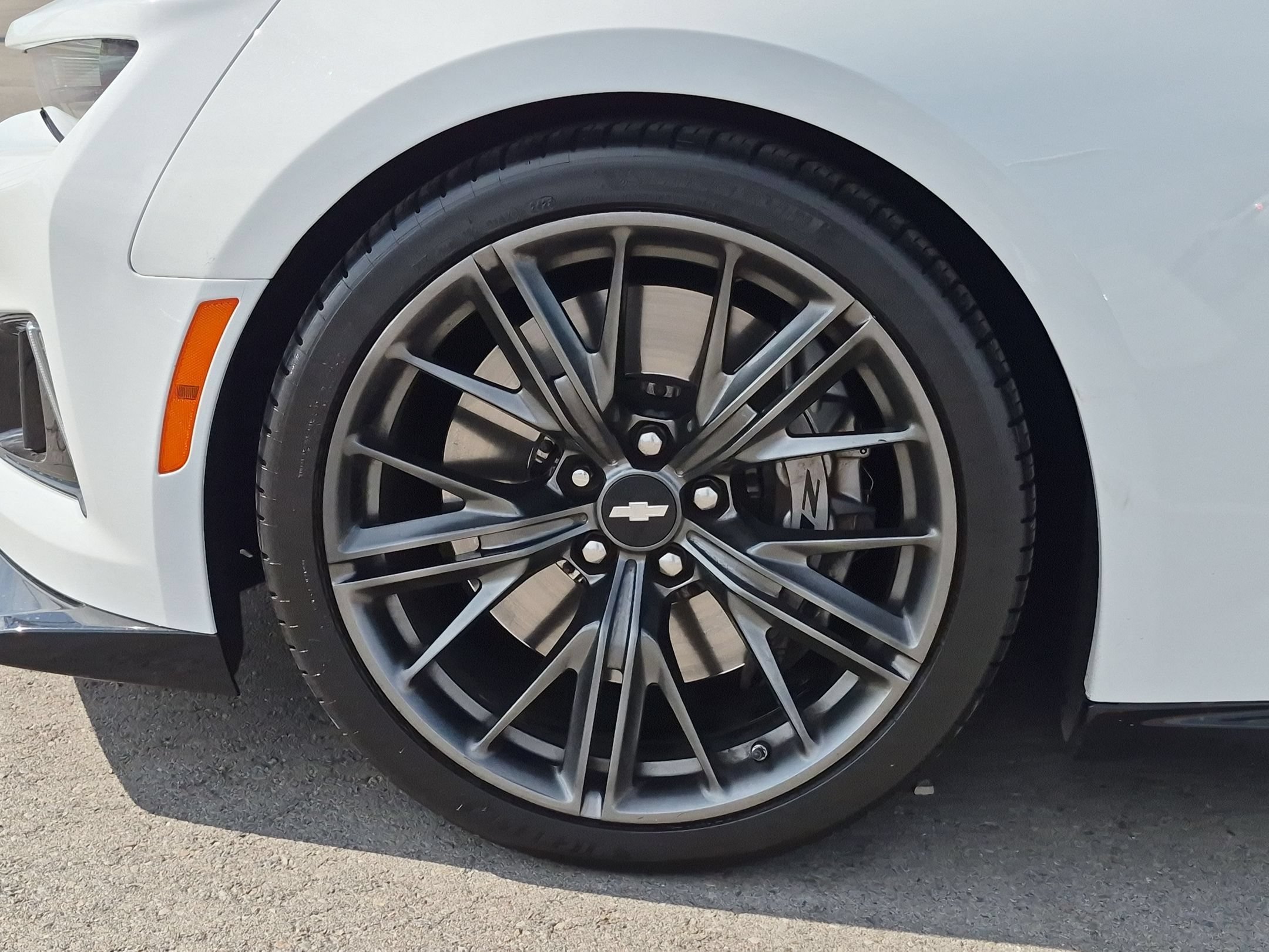 Used 2018 Summit White Chevrolet ZL1 image 11