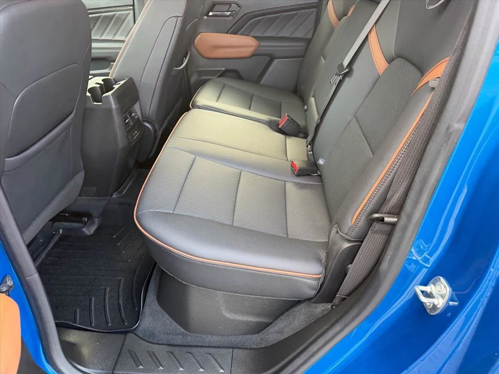 Used 2024 Blue GMC AT4 image 10