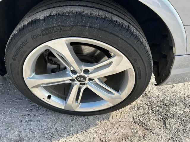 Used 2019 Silver Metallic Audi Prestige image 22