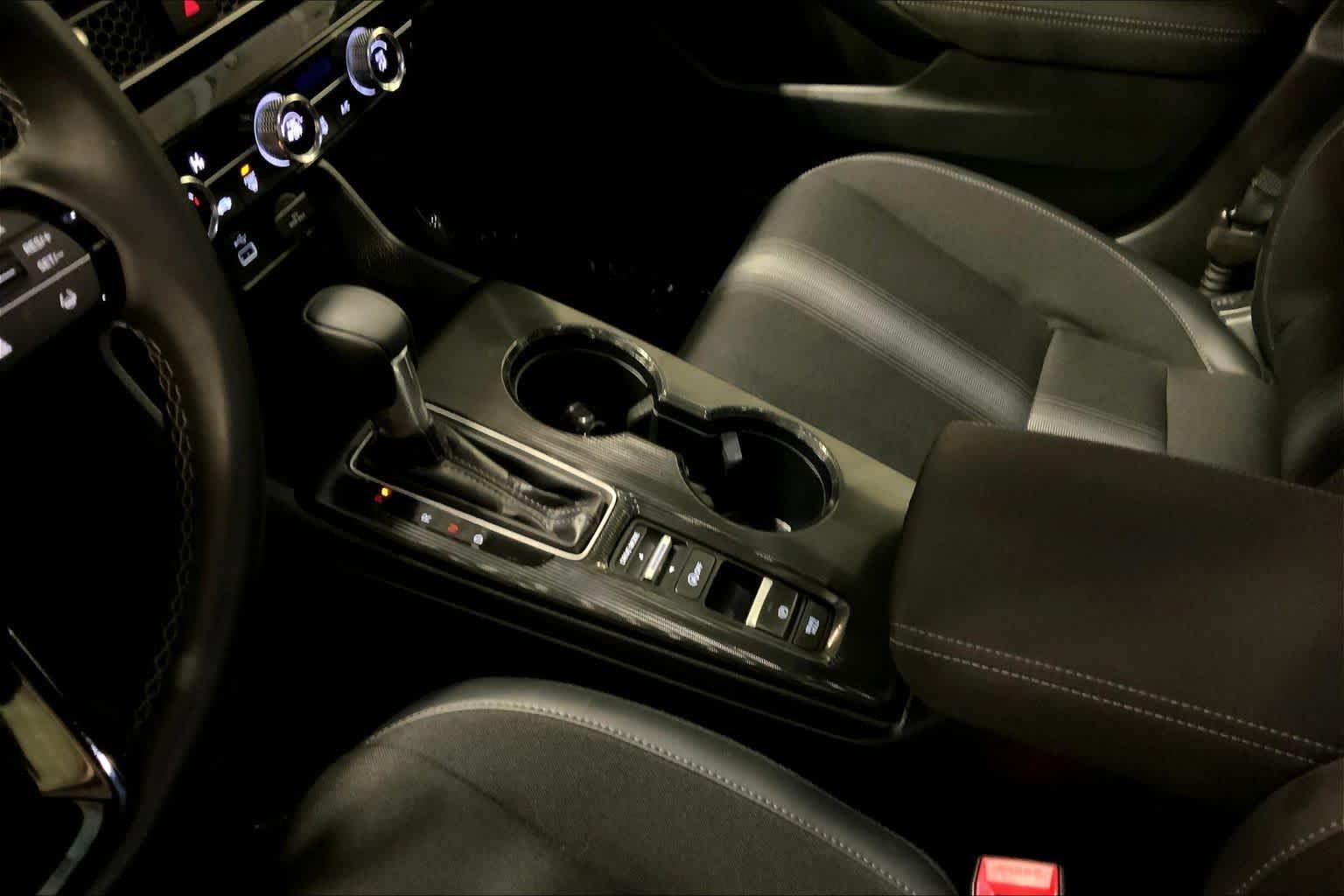 Used 2024 Platinum White Pearl Honda Sport image 30