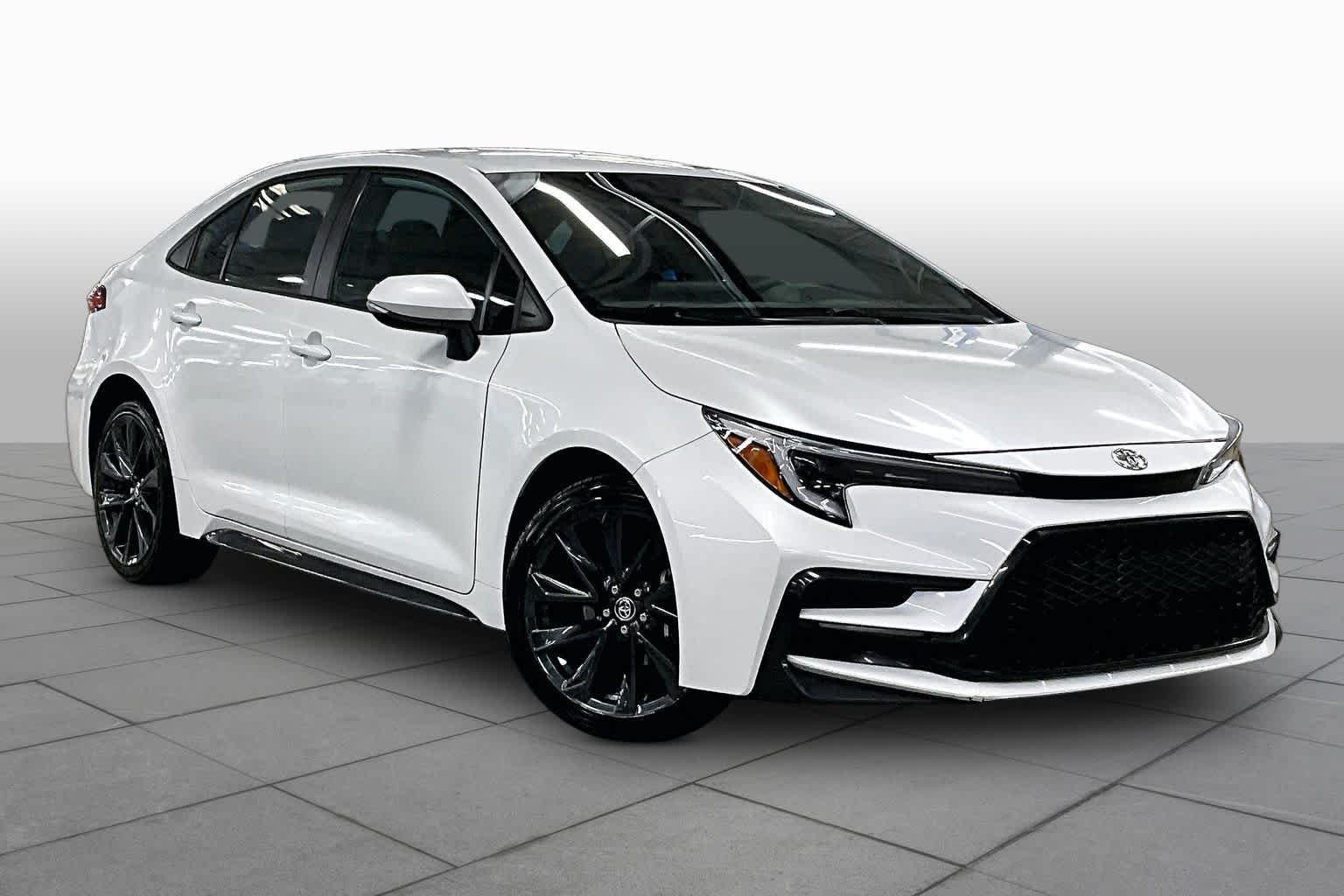Used 2024 Wind Chill Pearl Toyota SE image 3