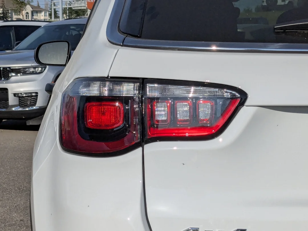 New 2025 White Jeep Sport - - 4X4 - 4.99% O.A.C - Heated Seats & More! image 11