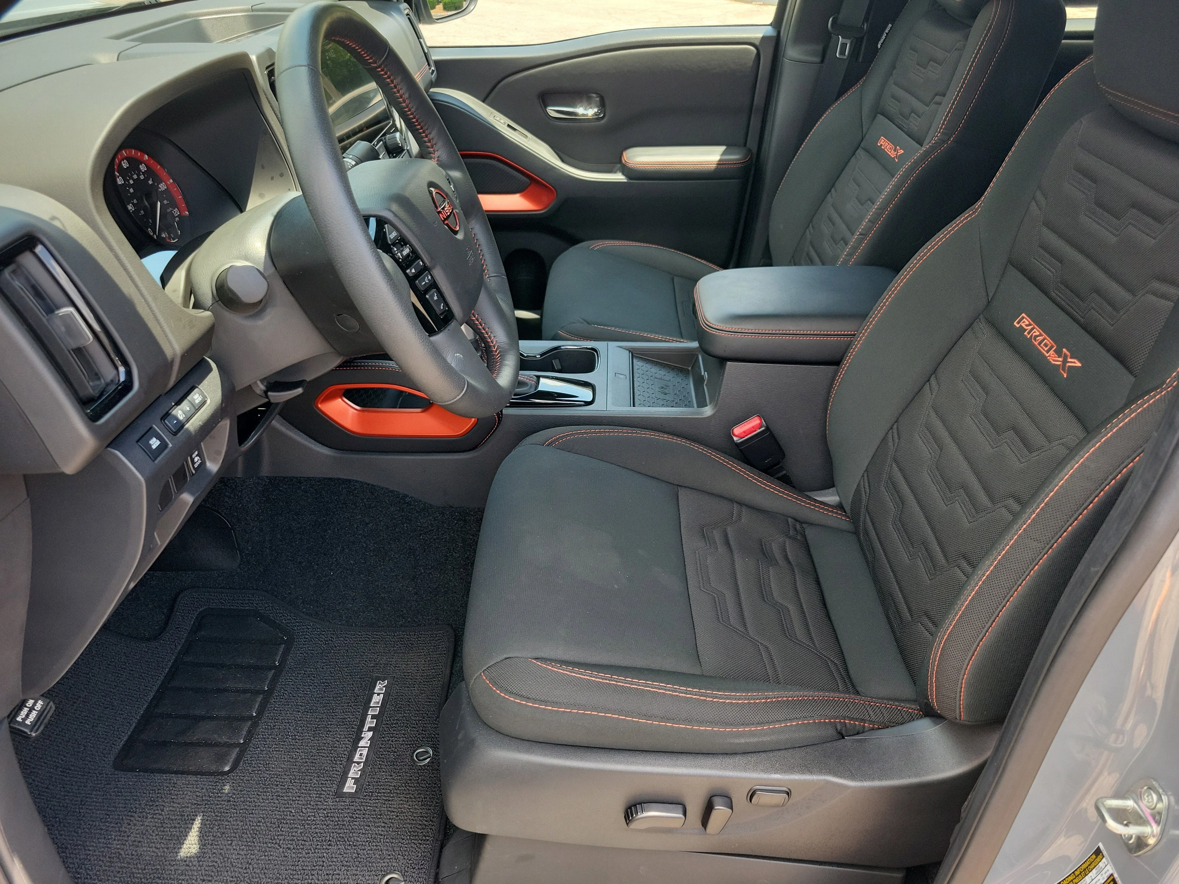 Used 2025 Boulder Gray Pearl Nissan PRO-X image 5