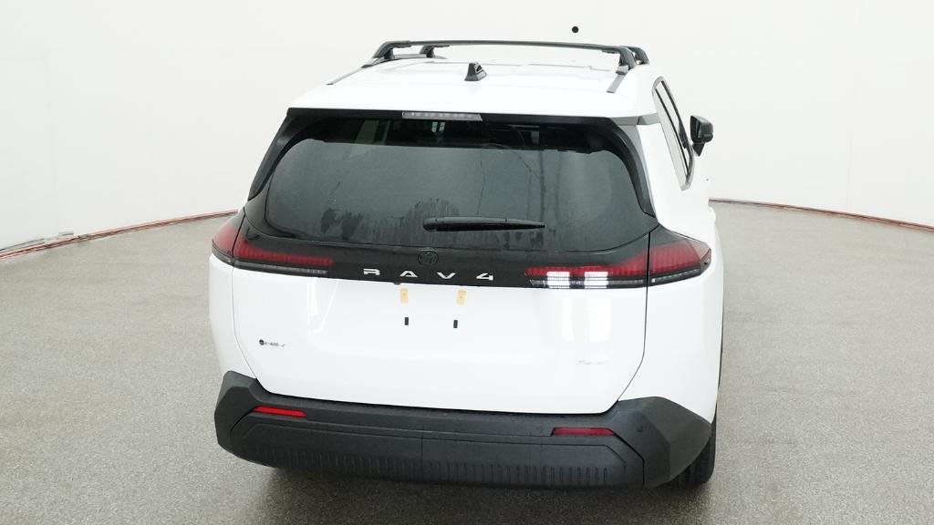 New 2026 Ice Cap Toyota XLE Premium image 19