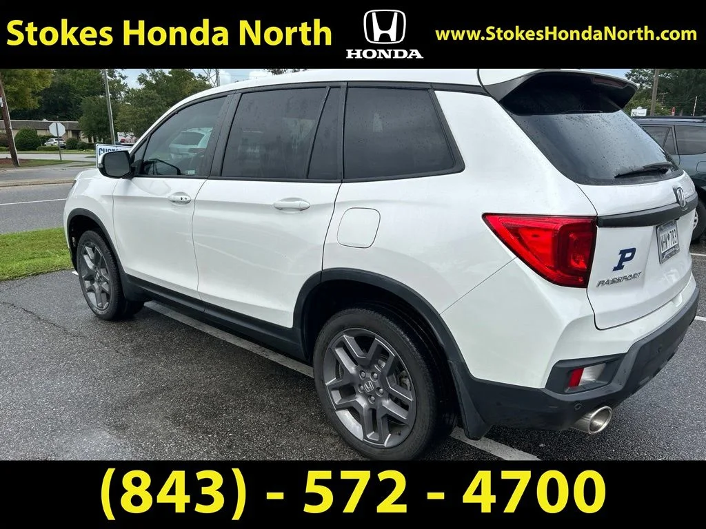 Used 2023  Honda EX-L image 4