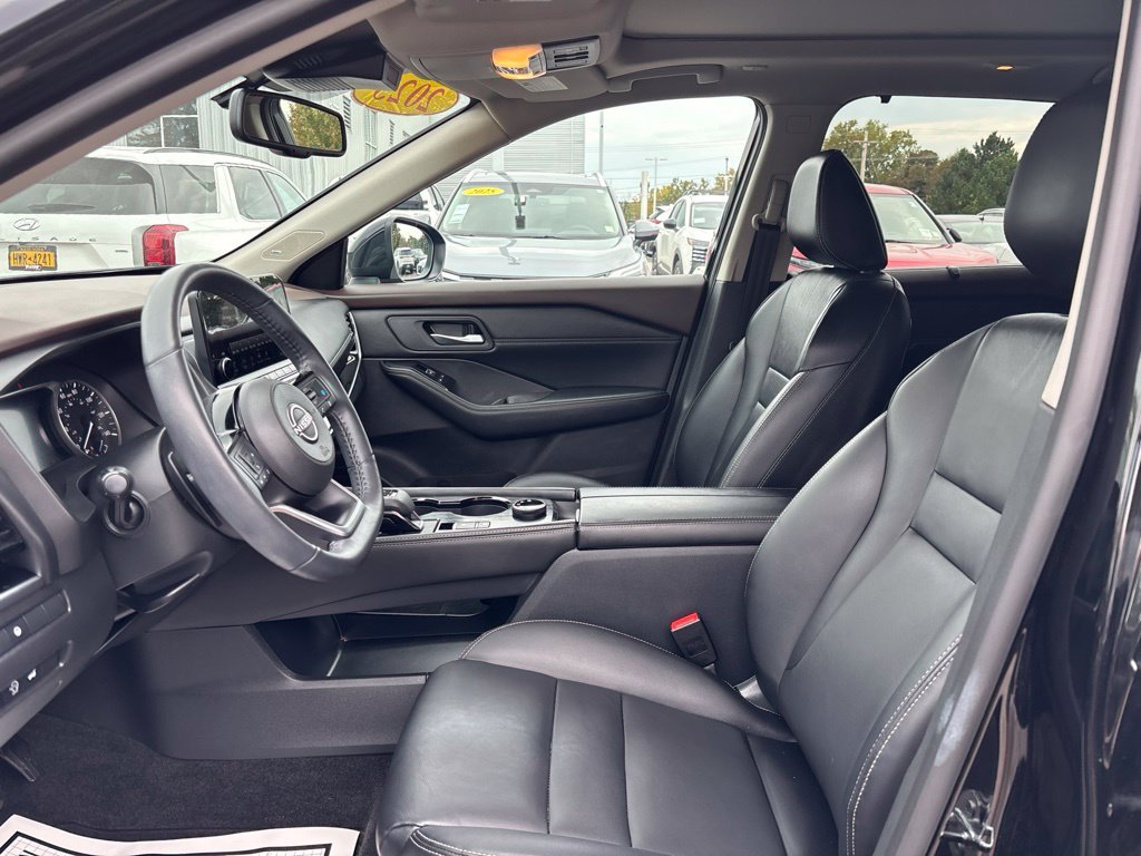Used 2023 Black Nissan SL image 20