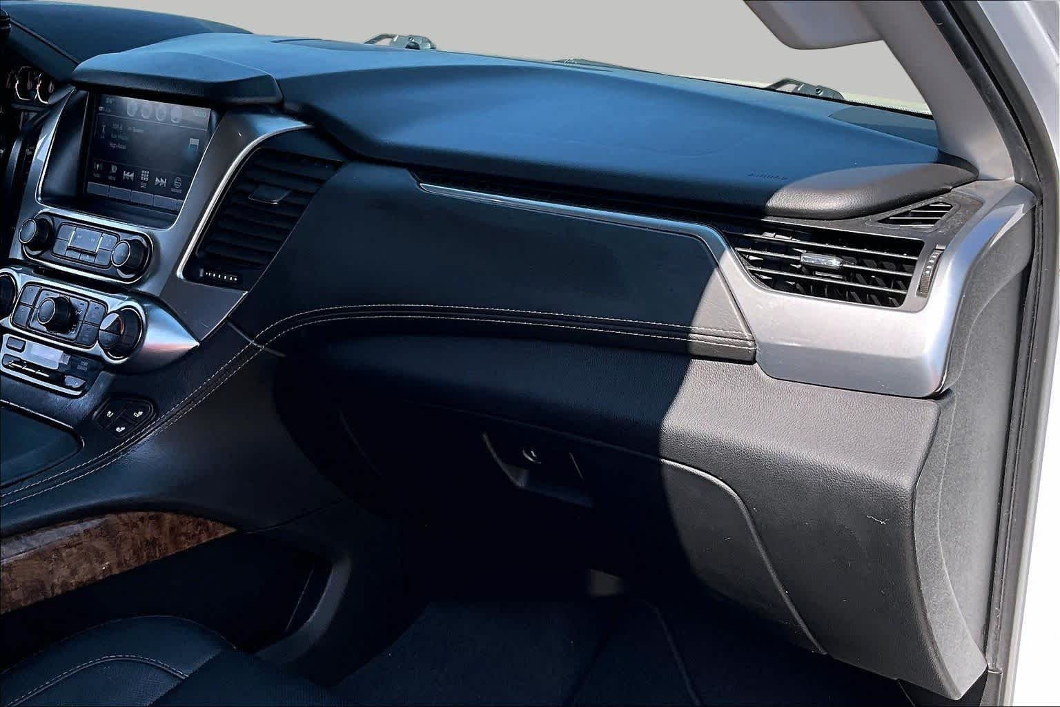 Used 2020 Summit White Chevrolet Premier image 17