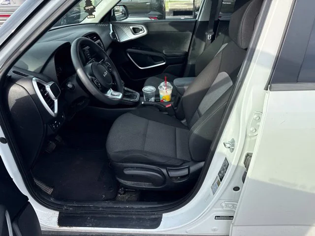 Used 2022 White Kia LX image 11
