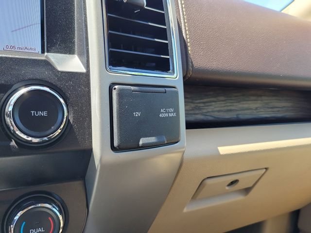 Used 2020 Blue Jeans Metallic Ford Lariat image 24