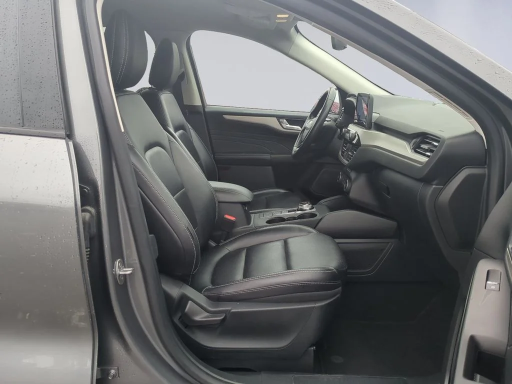 Used 2021 Gray Ford SEL image 19