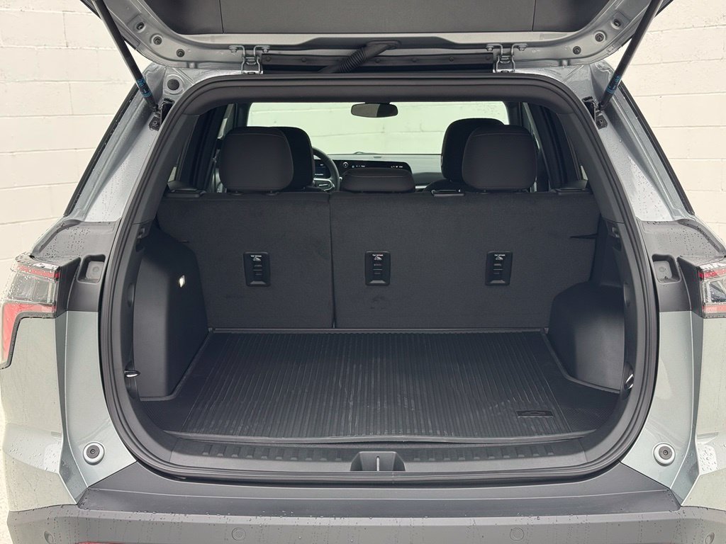 2027 Chevrolet Equinox LT - Photo 15