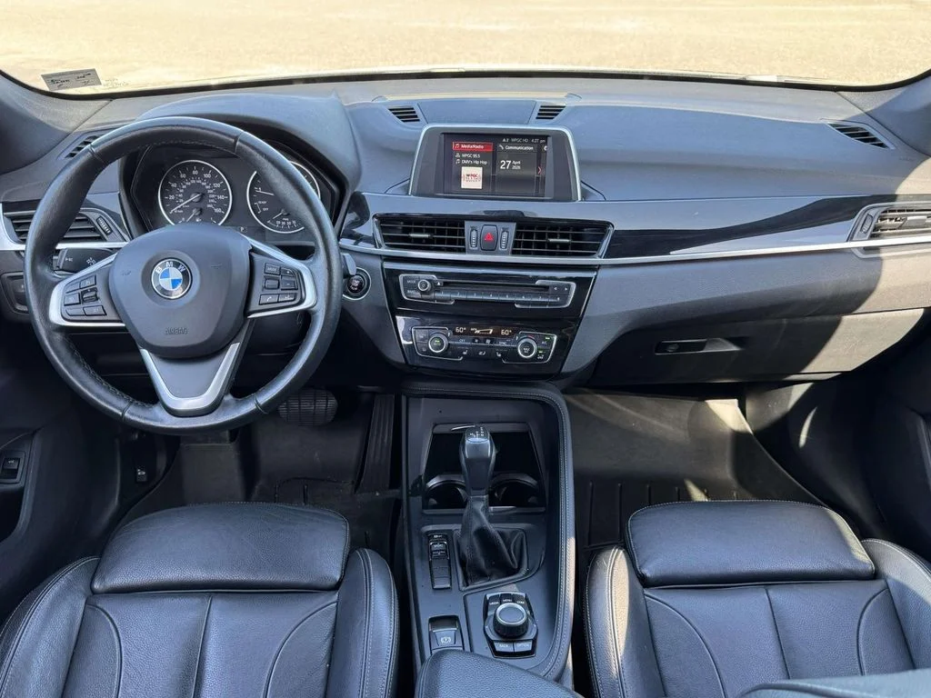 Used 2018 Black BMW sDrive28i image 17
