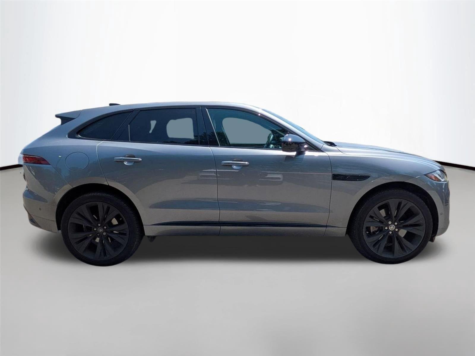 Used 2026 Eiger Grey Metallic Jaguar R-Dynamic S image 4