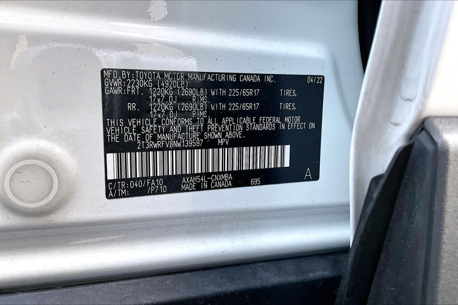 Used 2022 White Toyota Hybrid XLE image 34