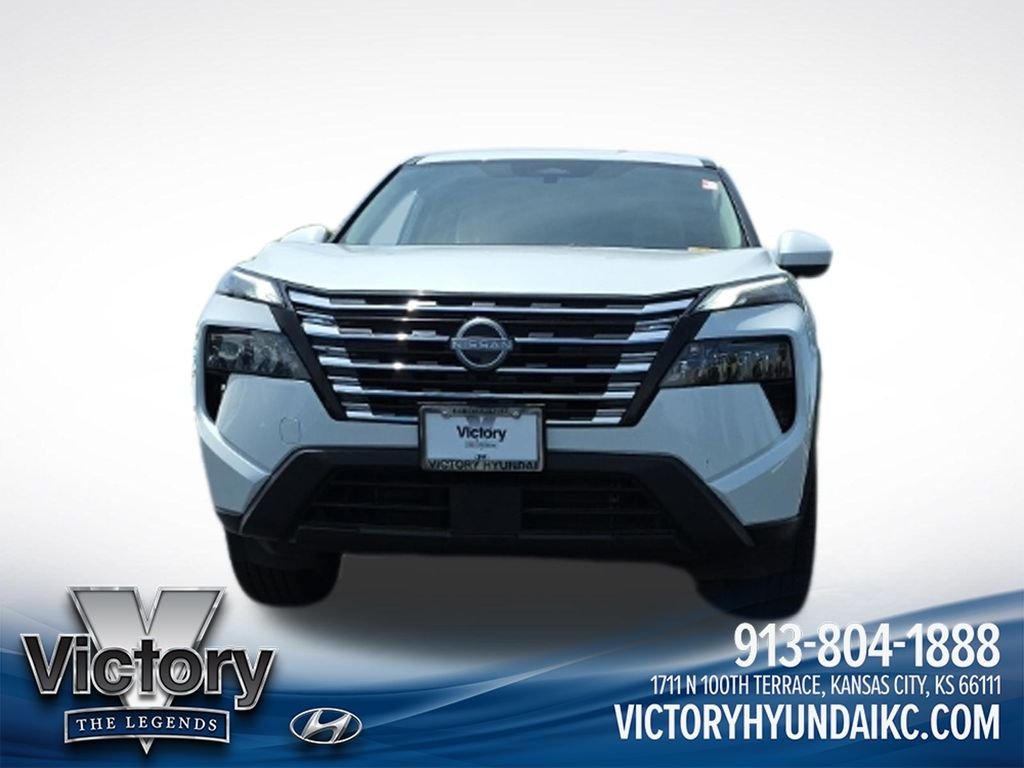 Used 2025 Nissan Rogue SV with VIN JN8BT3BB5SW156037 for sale in Kansas City