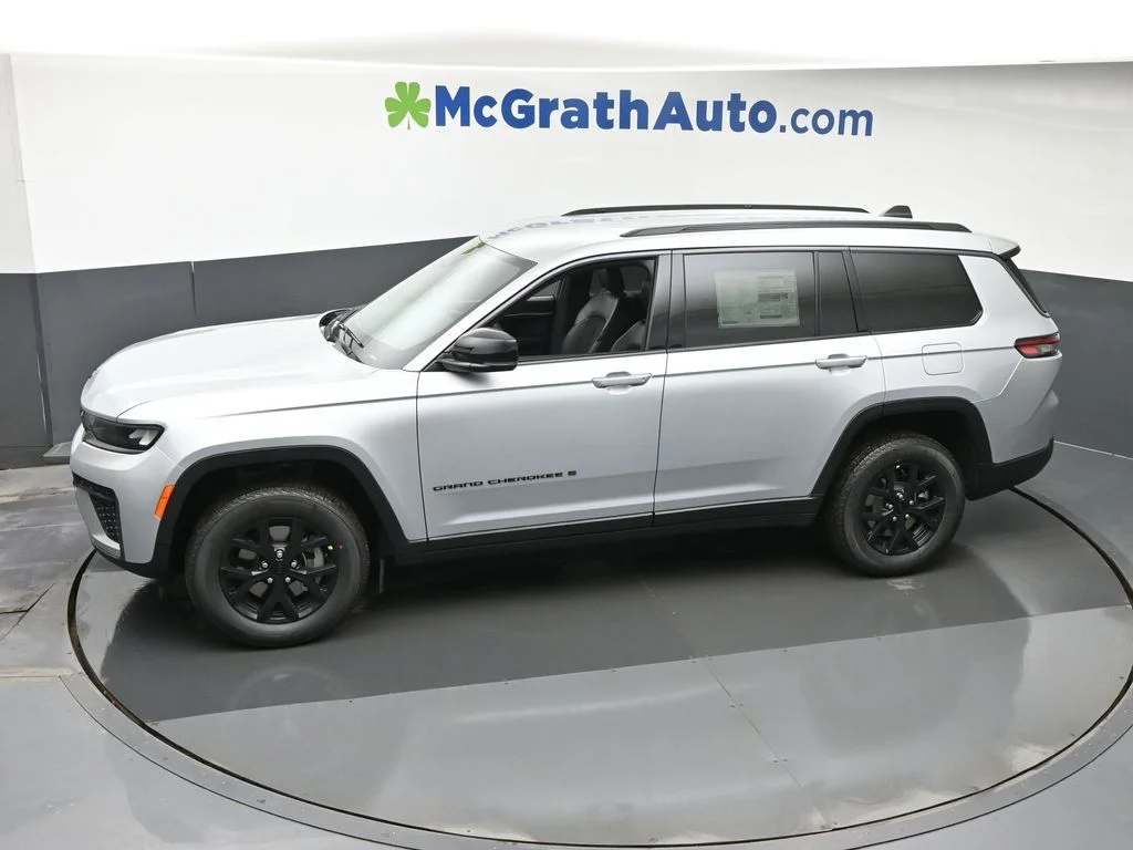 New 2026 Silver Jeep Altitude image 21