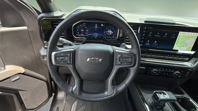 Used 2025 Black Chevrolet ZR2 image 12