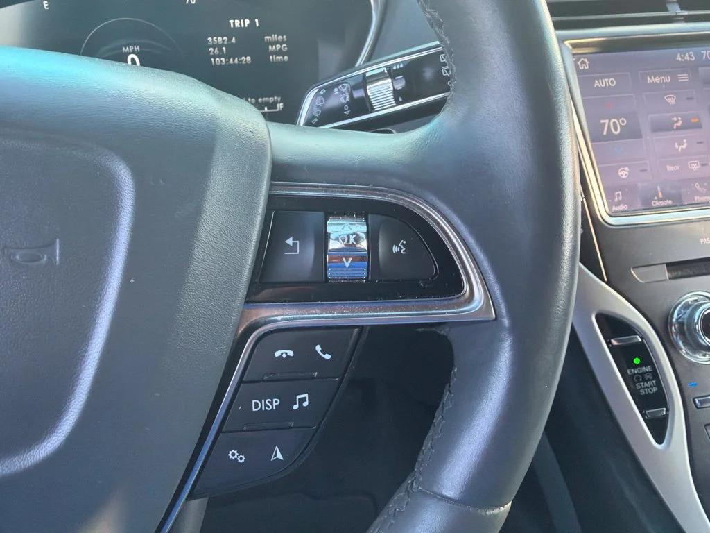 Used 2020 Wh Lincoln Reserve image 11