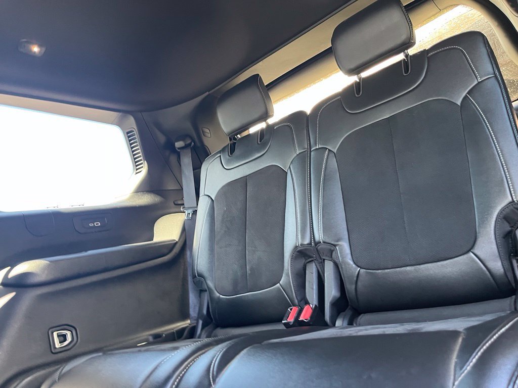 Used 2023 White Jeep Altitude image 11