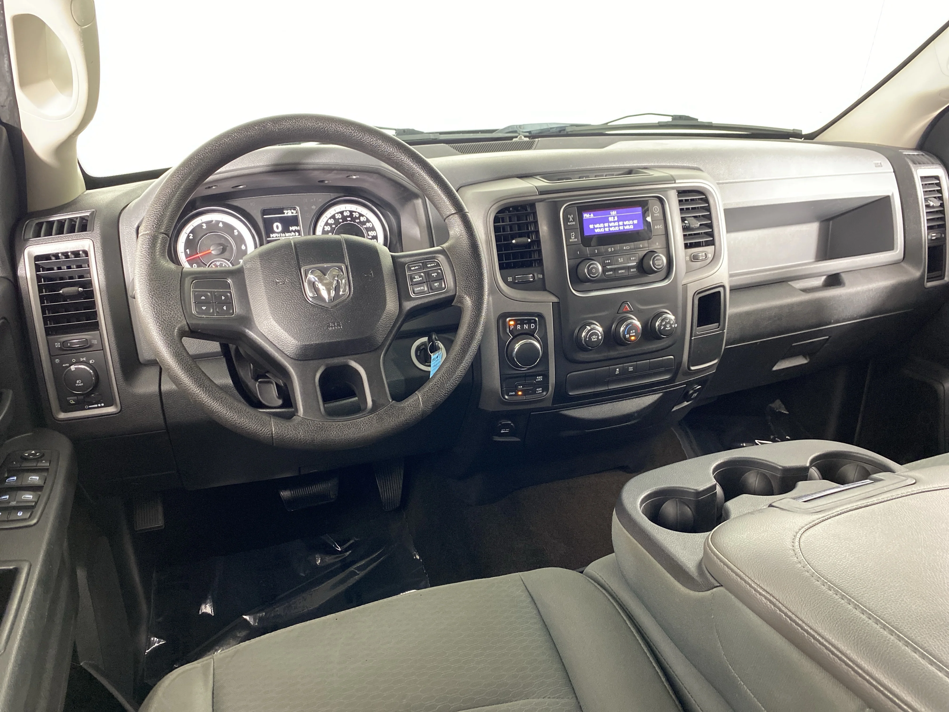 Used 2015 Granite Crystal Metallic Clearcoat Ram Express image 15