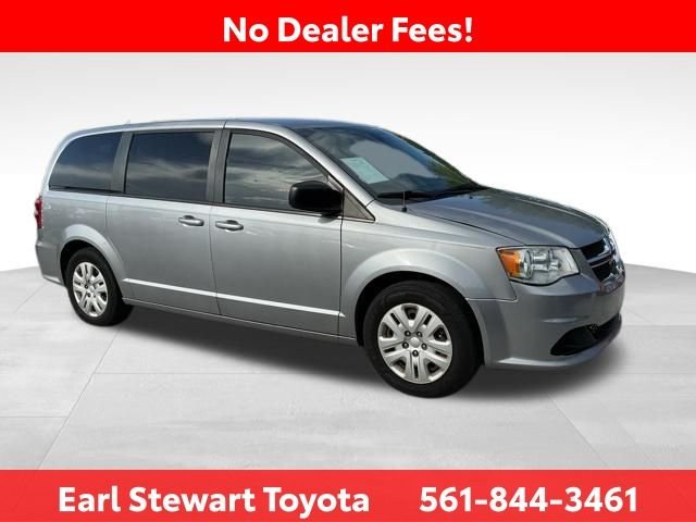 Used 2018 Silver Dodge SE image 2