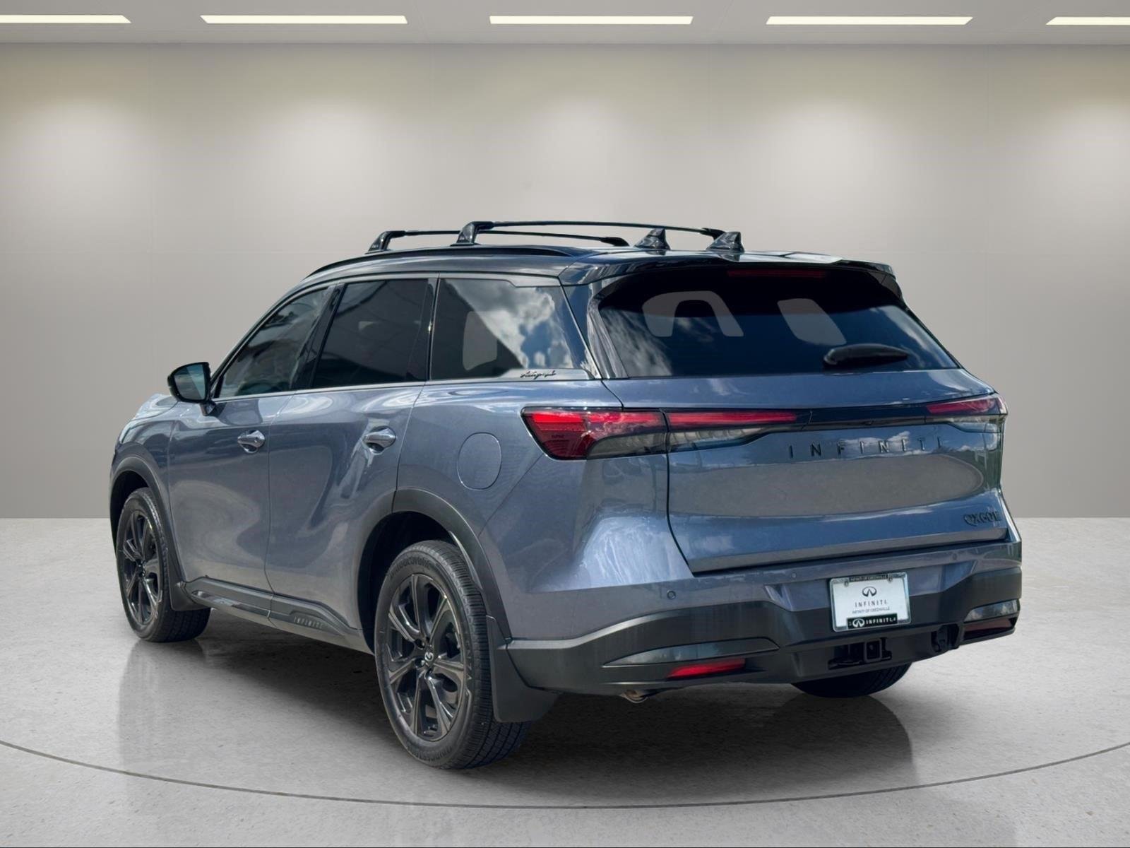 Used 2026 Moonbow Blue/Black Obsidian INFINITI AUTOGRAPH image 3