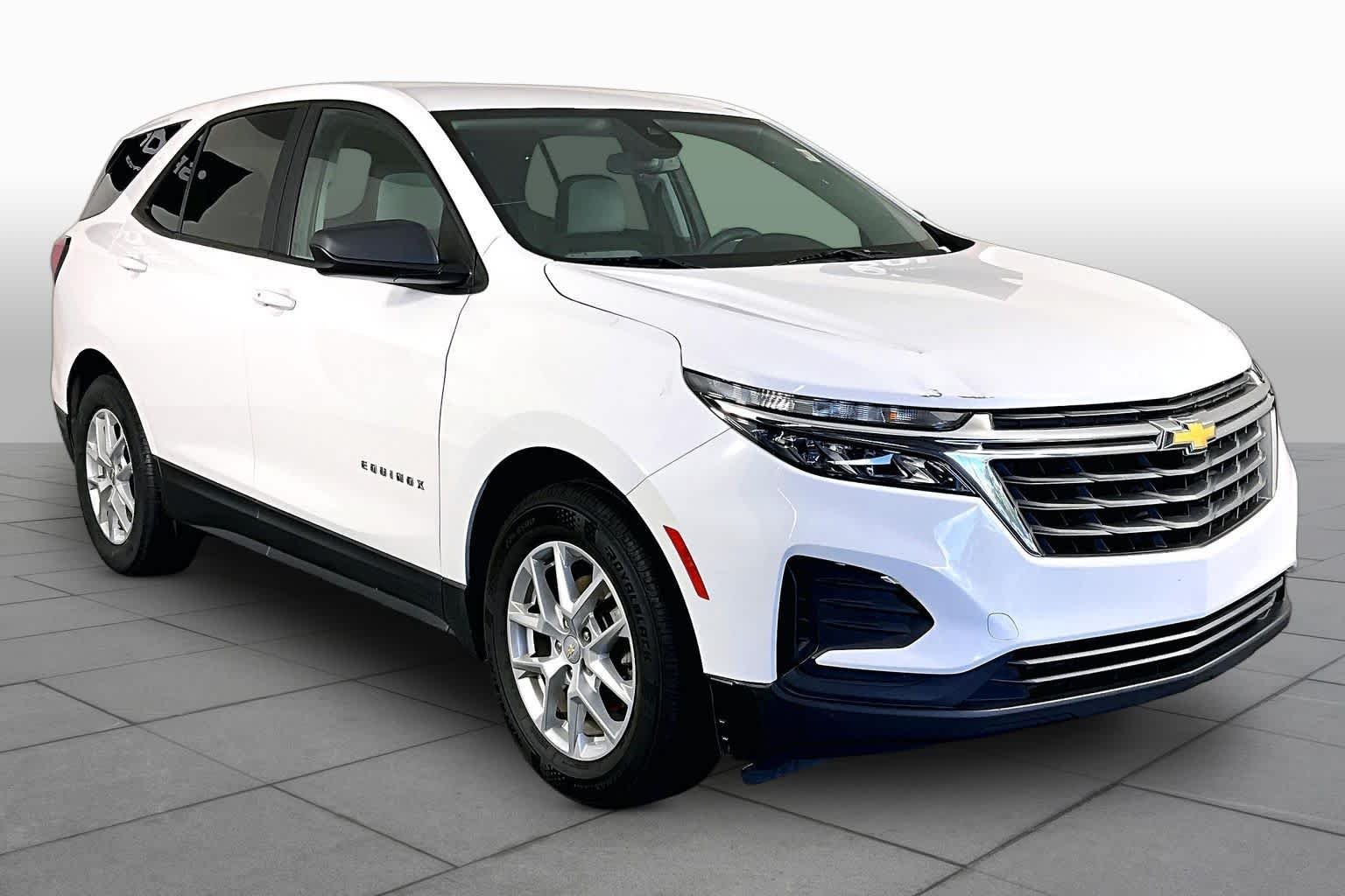 Used 2023 SUMMIT WHITE Chevrolet LS image 3