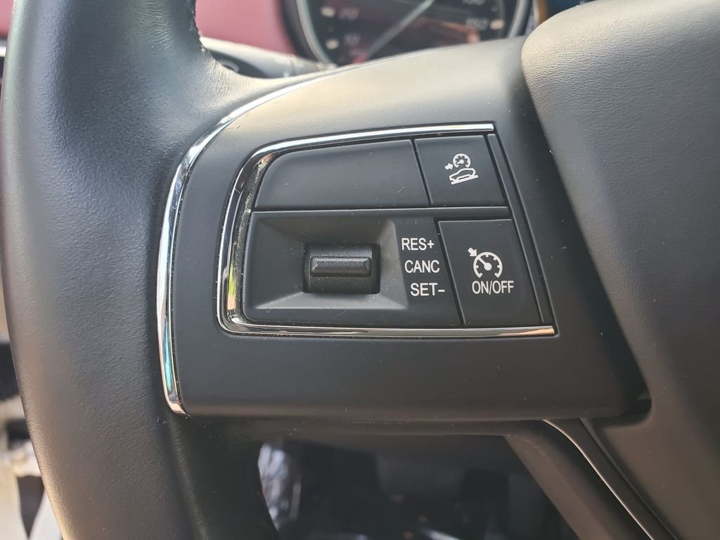 Used 2019 White Maserati Base image 25