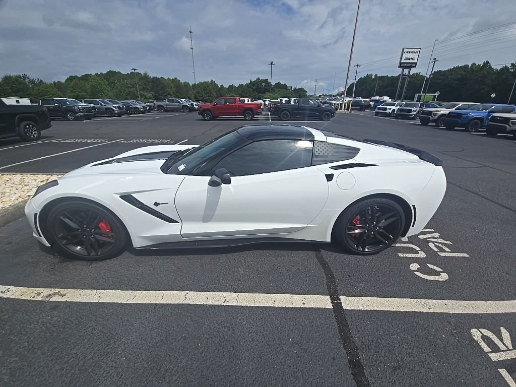 Used 2016 White Chevrolet Stingray Z51 image 3