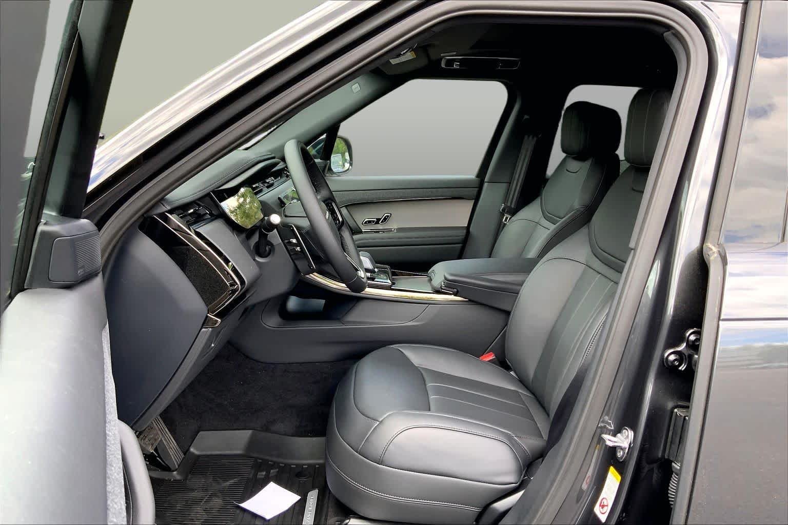 New 2026 Carpathian Grey Land Rover SE image 13