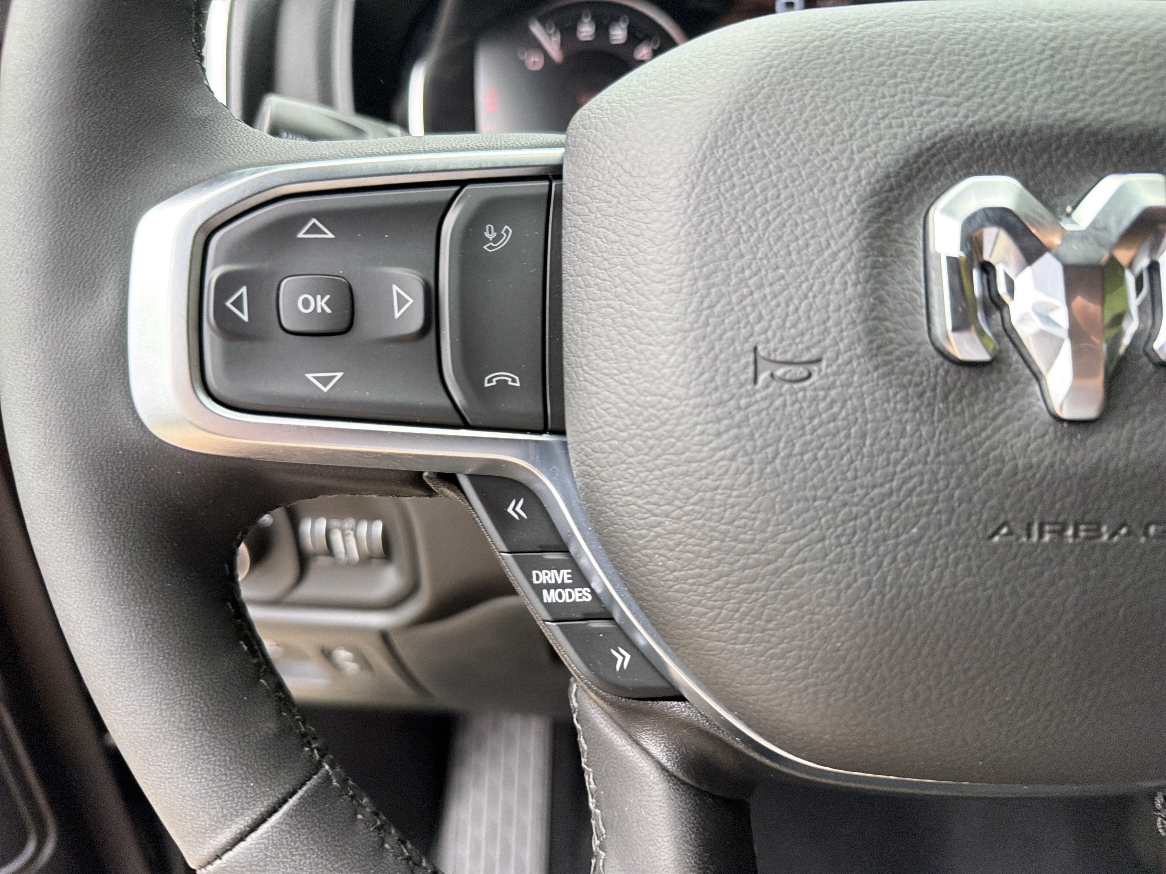 Used 2025 Diamond Black Crystal Pearlcoat Ram Big Horn image 7