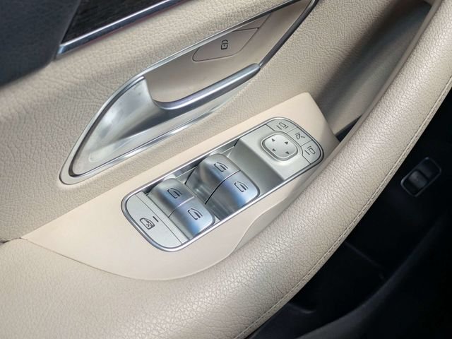 Used 2020 White Mercedes-Benz GLE 350 image 25