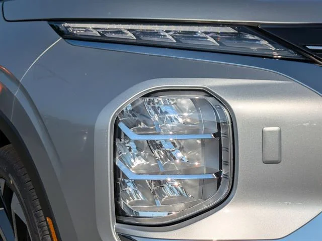 2025 Mitsubishi Outlander Plug-in Hybrid SEL - Photo 10