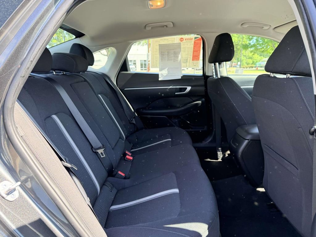 Used 2025 Portofino Gray Hyundai SEL image 15
