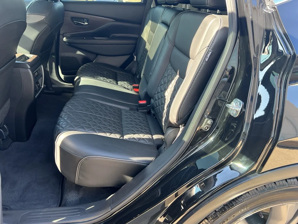 Used 2020 Super Black Metallic Nissan Platinum image 20