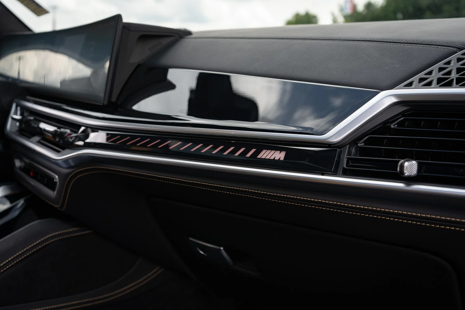Used 2026 Black BMW Competition image 45
