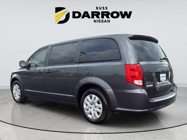 Used 2019 Gray Dodge SE image 3