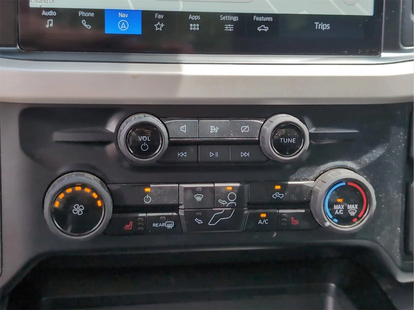 Used 2023 Iconic Silver Ford XLT image 25