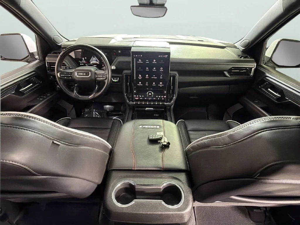 2025 GMC Yukon AT4 Ultimate - Photo 38
