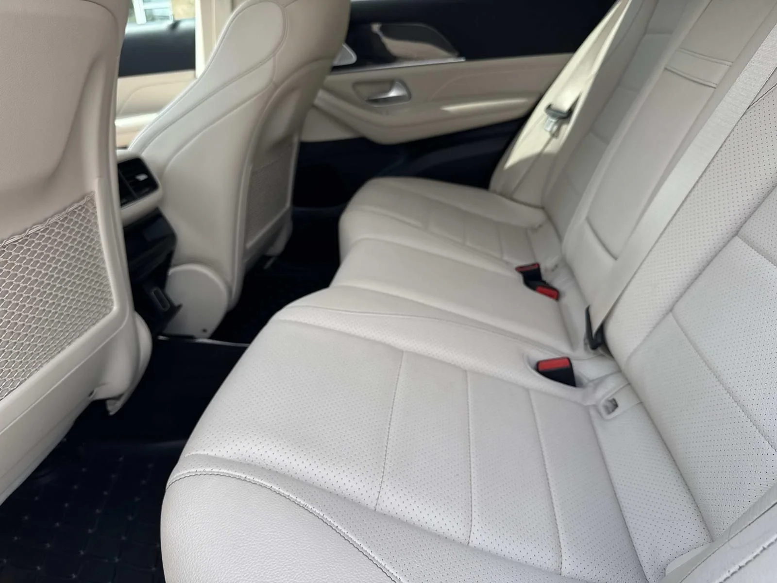 Used 2021 White Mercedes-Benz GLE 450 image 13