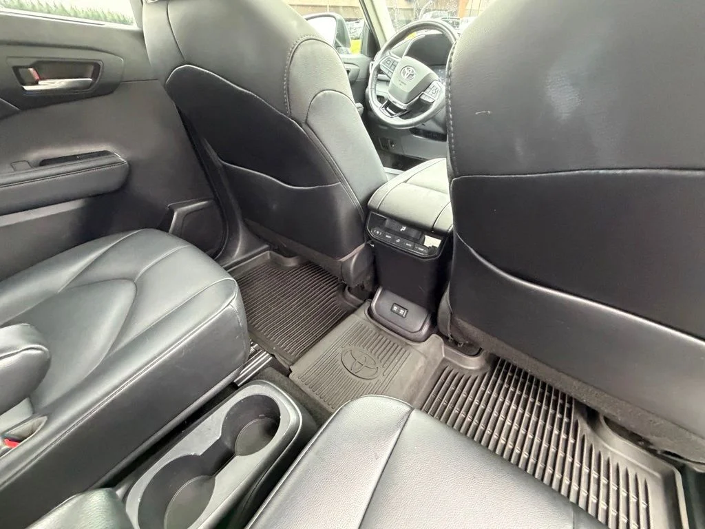 Used 2021 Silver Toyota XLE image 44