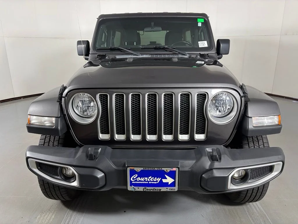 Used 2020 Gray Jeep Unlimited Sahara image 3