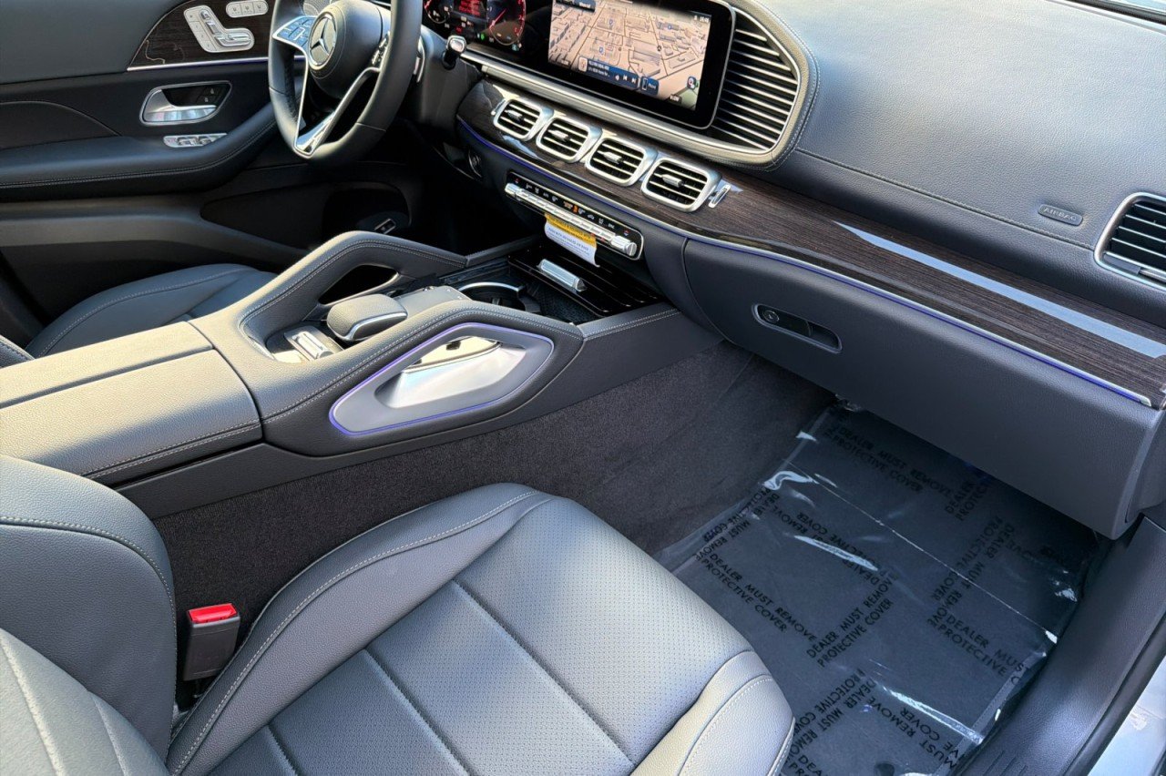 New 2026 Cirrus Silver Metallic Mercedes-Benz GLS 450 4MATIC® SUV image 16