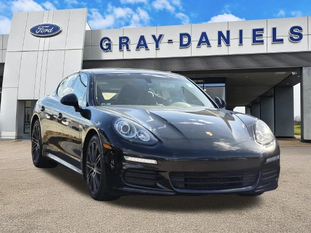 2016 Porsche Panamera