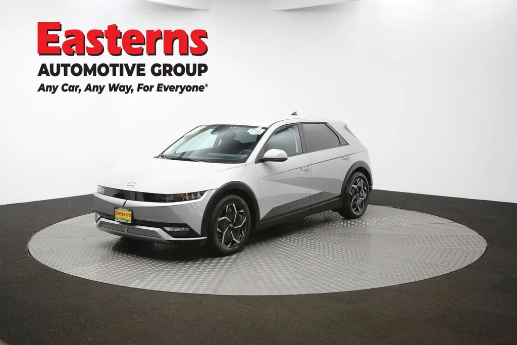 Used 2024 Gray Hyundai SEL image 52